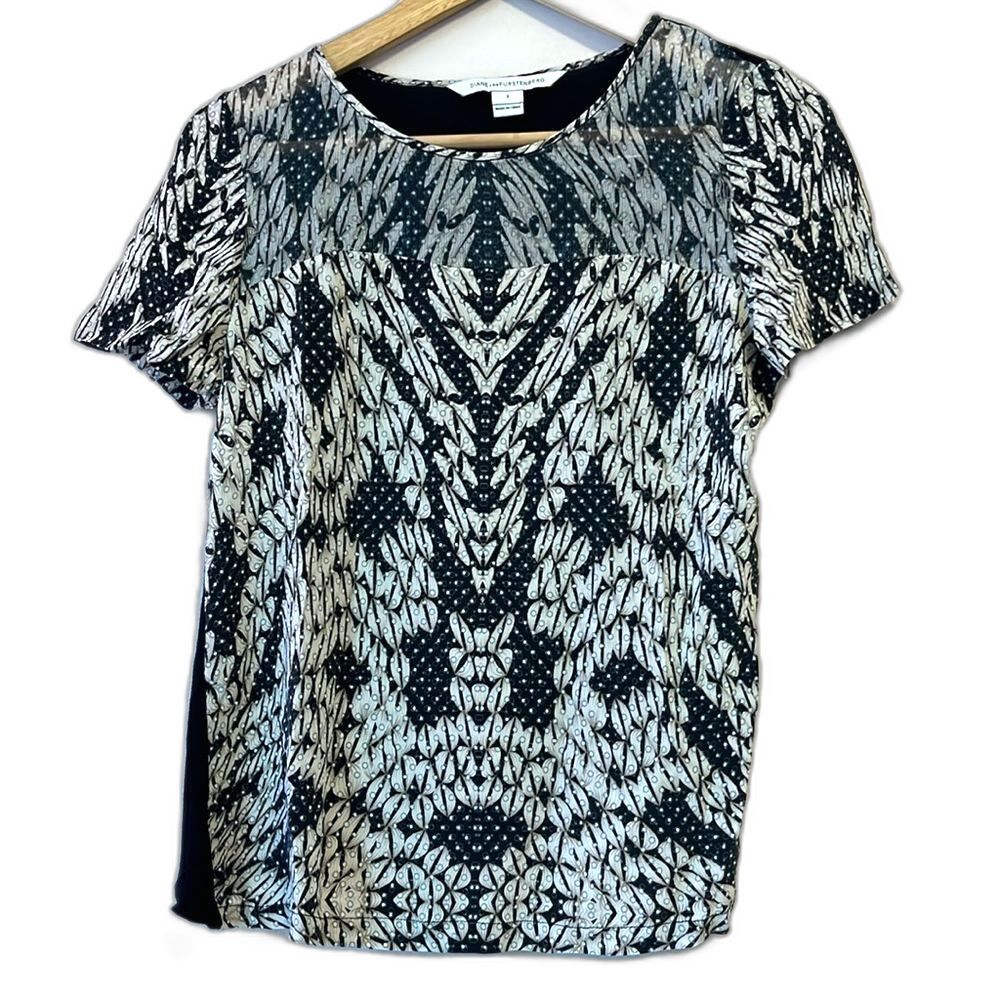 Diane Von Furstenberg DvF Angela Silk Top Sz 2 Panther Lace Black Animal Print